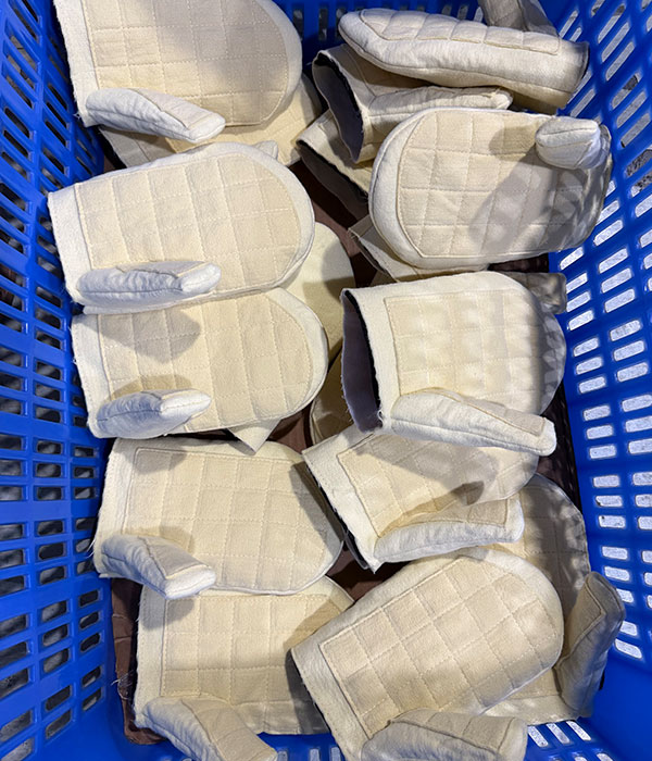 Kevlar-Gloves-Production1